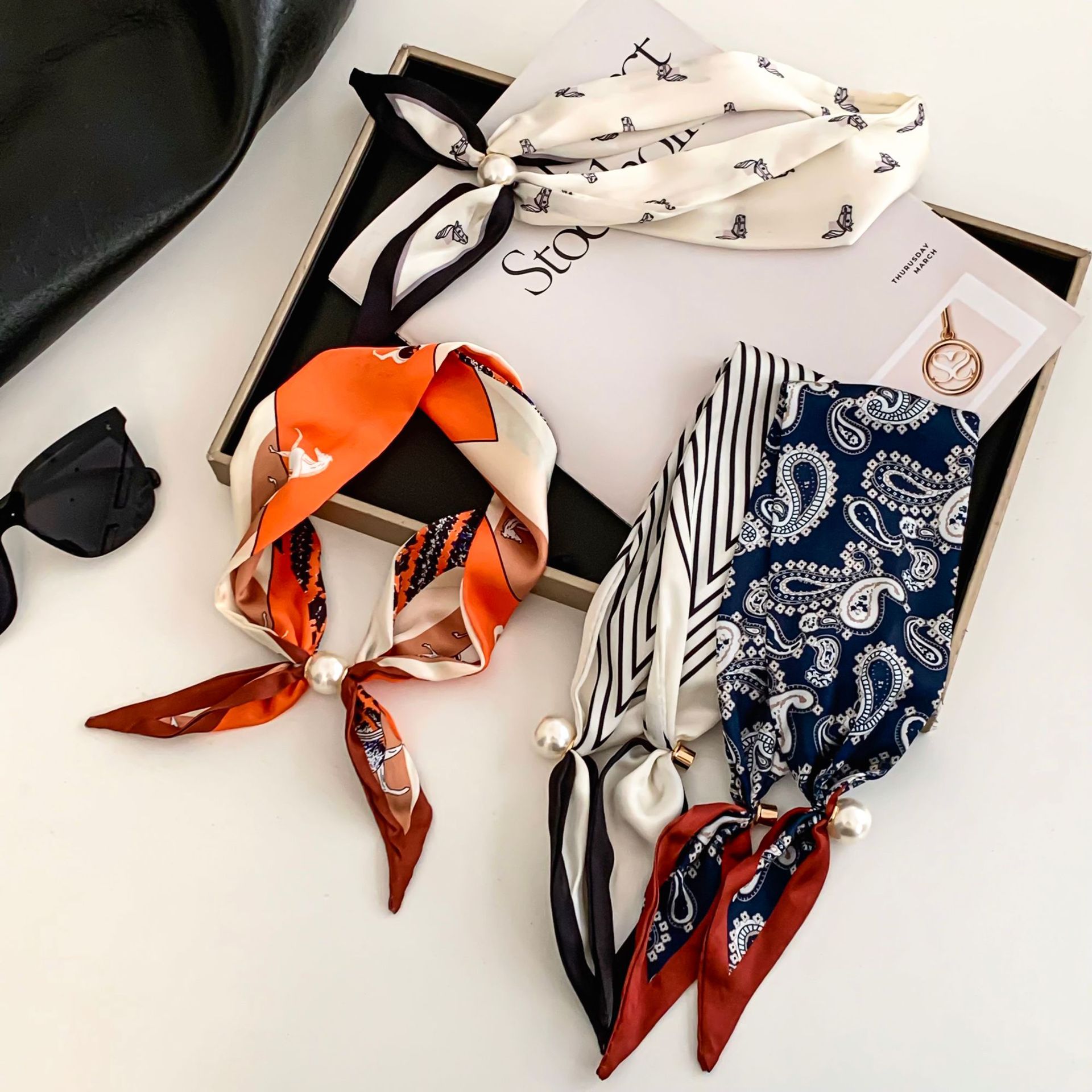 Syal Sutra Bunga Mete untuk Wa - Ethnic Fashion Design ulasan dan harga