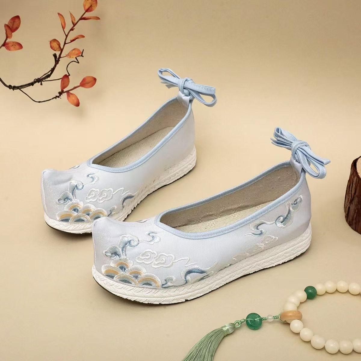 Sepatu Hanfu Bordir Ukuran Bes - Ethnic Fashion Women ulasan dan harga