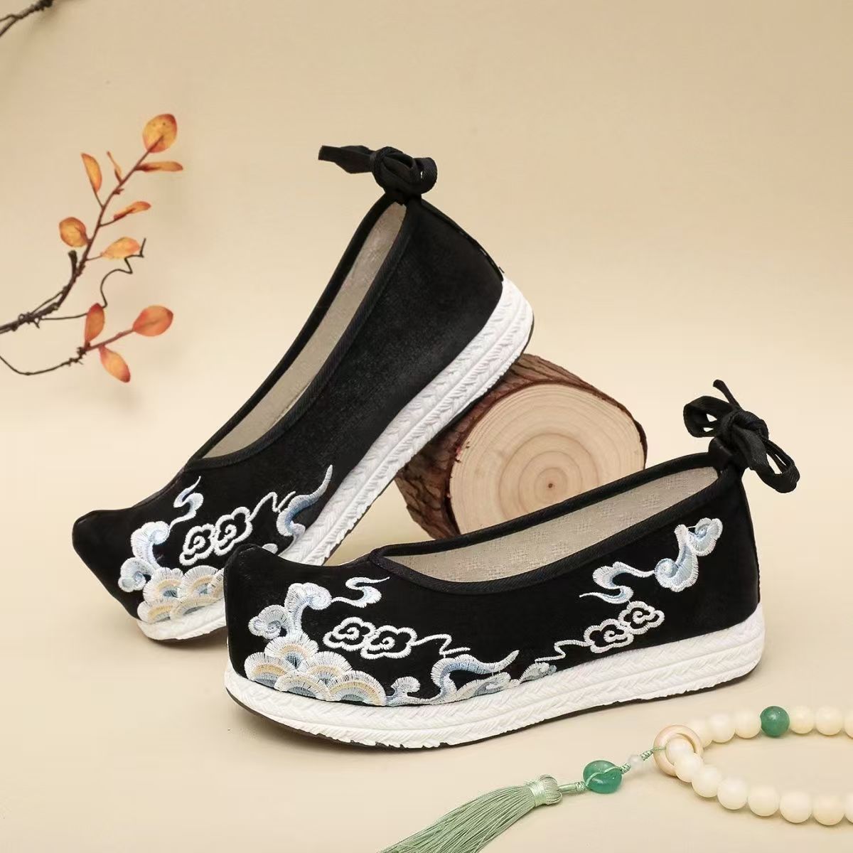 Sepatu Hanfu Bordir Ukuran Bes - Ethnic Fashion Women ulasan dan harga