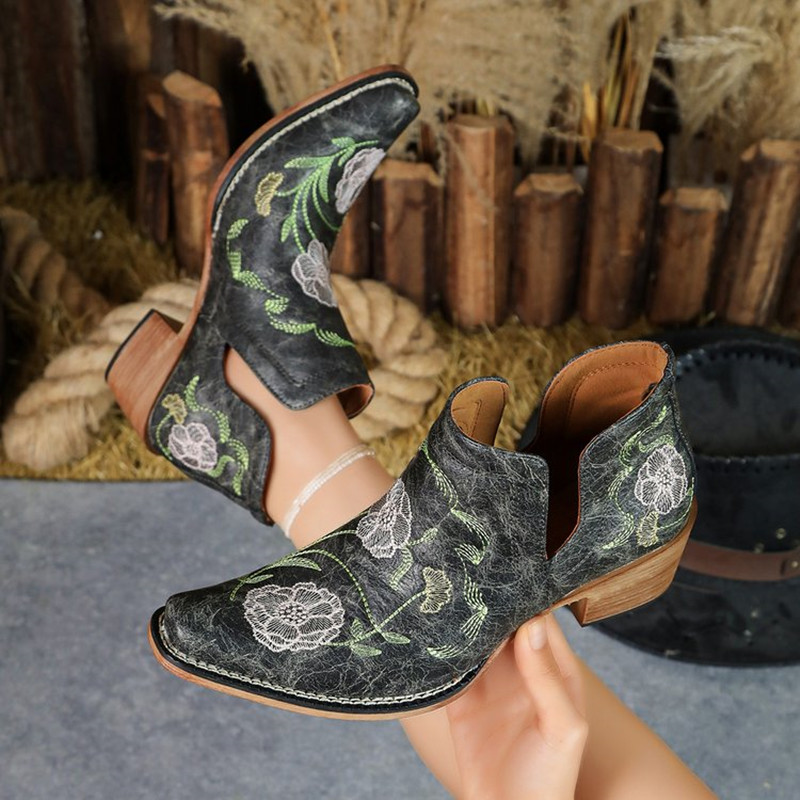 Sepatu Bot Pendek Bordir Wanit - New Ethnic Fashion ulasan dan harga