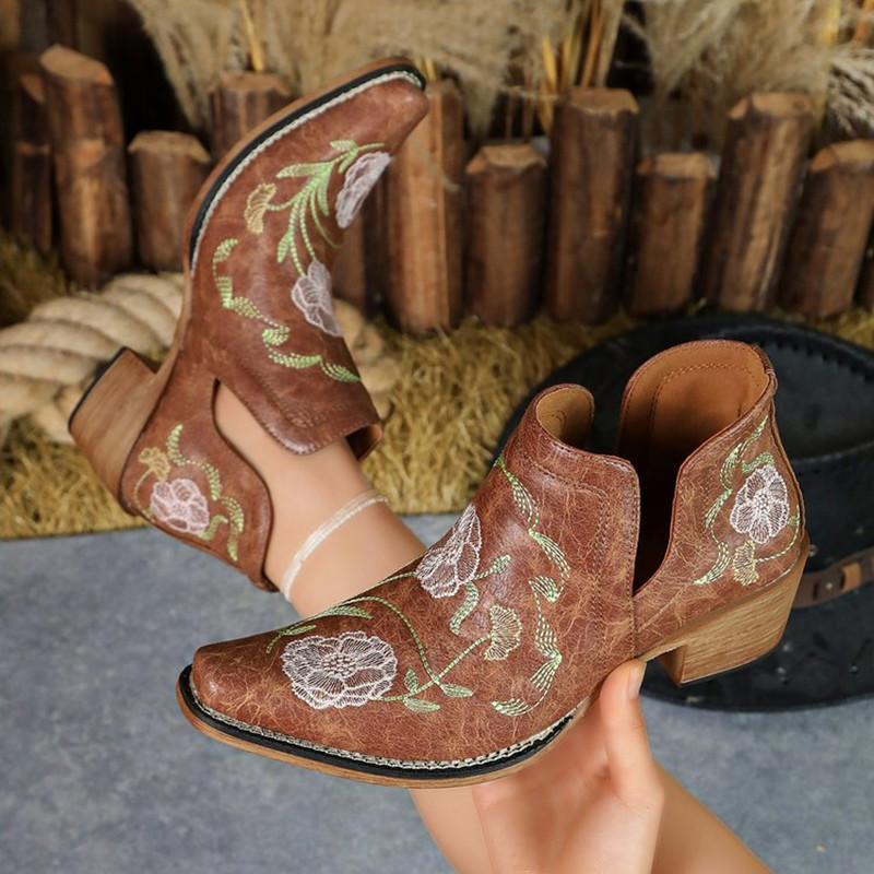 Sepatu Bot Pendek Bordir Wanit - New Ethnic Fashion ulasan dan harga
